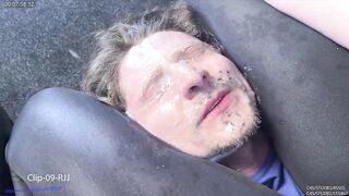 09RJJ The slave is under our complete control! Julia holds his head firmly with her powerful hips