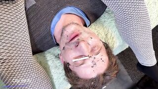 06RJ The slave must eat the cigarette butts! Spat on the face of a slave) My friend and I love to mo