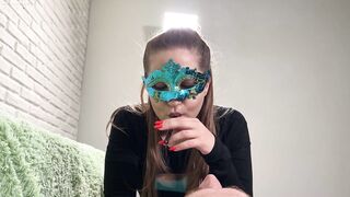 I spat a slave A lot of saliva on your face