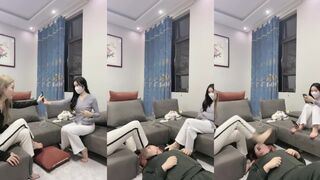 牙乖乖 双女挑逗踩脸