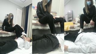 43576【诗琪S】折磨蛋蛋 虐乳原味白袜脚踩踏