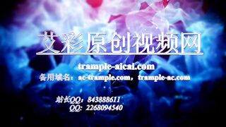 帆布鞋耳光全体重踩踏