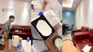 兔粉粉 麻麻生理安慰发骚的儿子 27-25