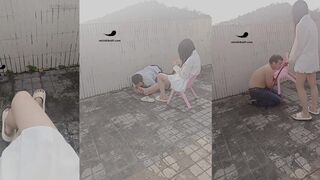 午后带贱狗天台晒太阳