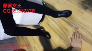 #蒙面  过膝靴踩舌头