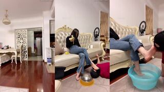 甘愿做妹妹脚奴