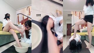 舔脚_丝足_榨精_盯射_寸止红绿灯_女奴_女尊男卑_黄金圣水_39