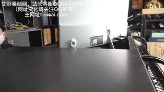 樱女王惩罚变态客人，美脚伺候，脚丫白嫩性感，舔的真爽！