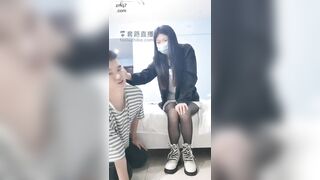 重庆男神 被178高的学生女王的首次调教