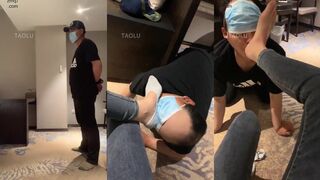 TL29687 优lios】牛仔裤踢裆 耳光踩踏插吐。52分钟