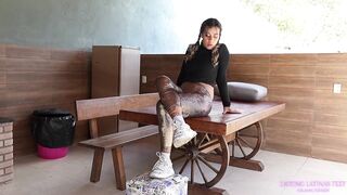 3_LICKING LATINAS FEET - LOLAH VIBE - Today I'll even reward you!