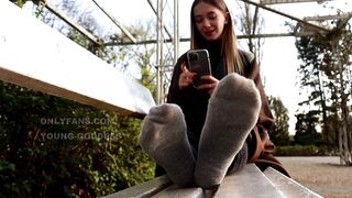 (2022-04-16) Admire them, sniff them, kiss them you pathetic slave_1.m4v