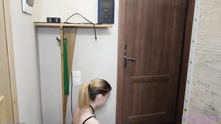 SARAH - Very filthy nasty sweaty feet for avril