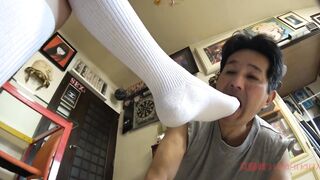 変幻餌罪_DY_8_歯科助手様の上履きと白ハイソックスで顔を踏まれまくられ死にそうな便利屋君_01